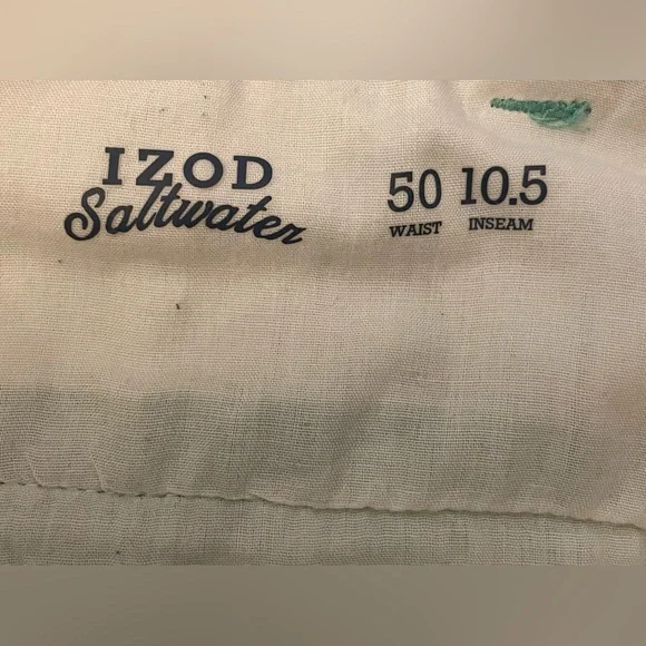 IZOD Men's Green Pineapple Print Shorts - Picture 7 of 8